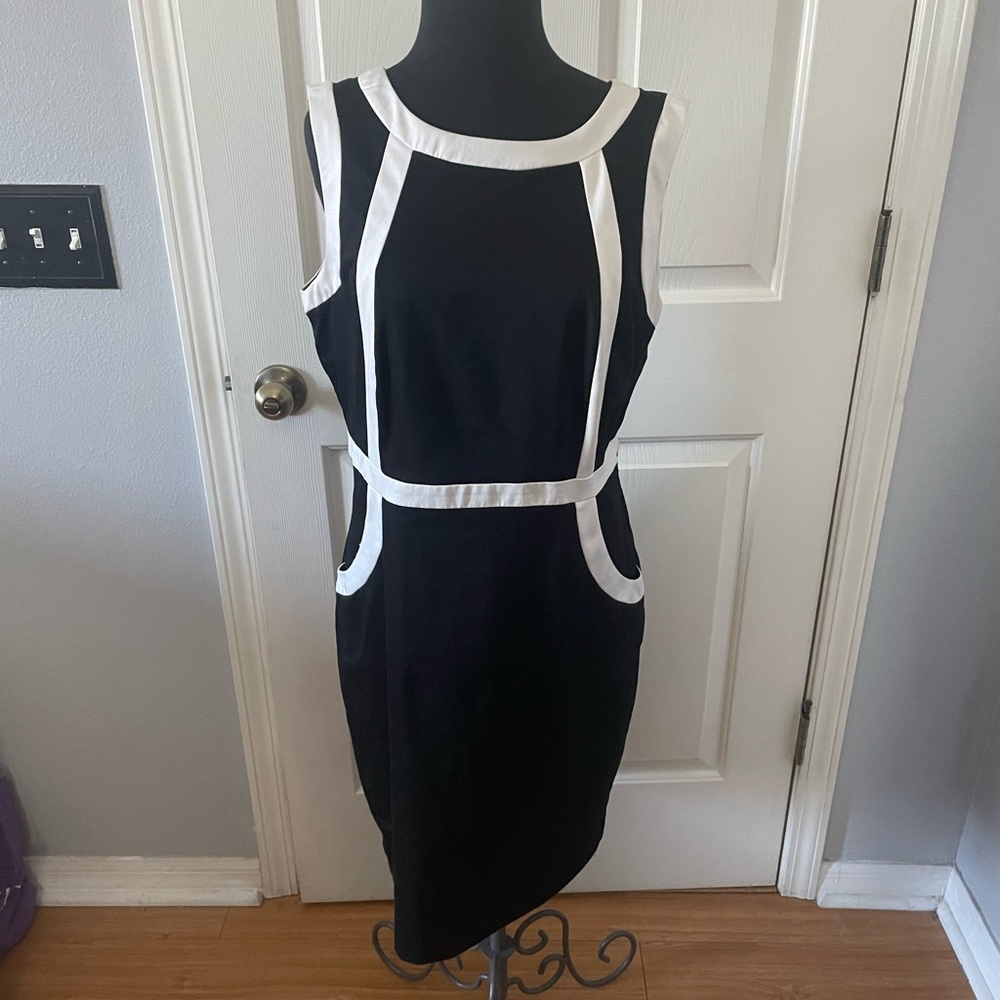Worthington Short Sleeve Black White Color Block Contrast Dress Size 14 NWOT